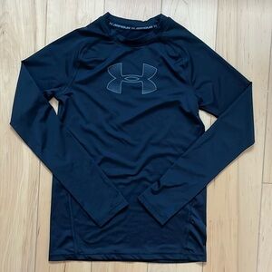 Under Armour Heatgear Long Sleeve Tee.
